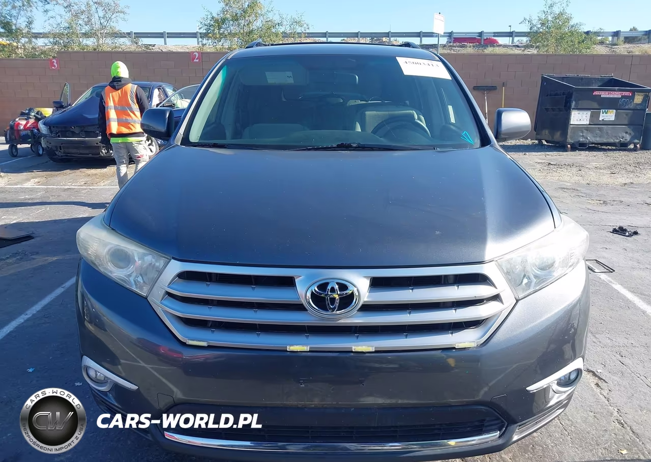 2012 Toyota Highlander Base V6 VIN:5TDBK3EHXCS111899 - 12