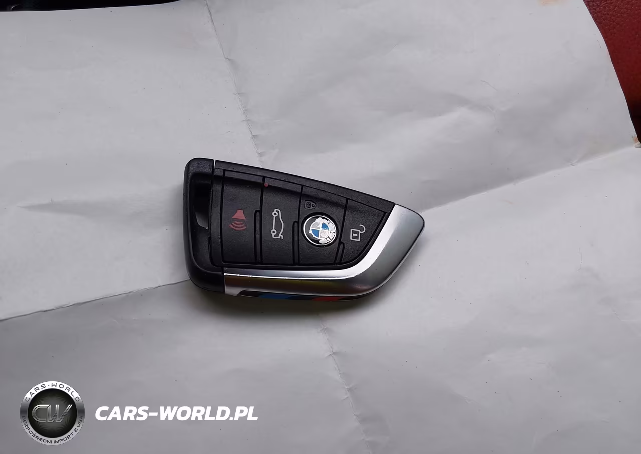 2018 BMW X2 xDrive28I VIN:WBXYJ5C35JEF81816 - 11
