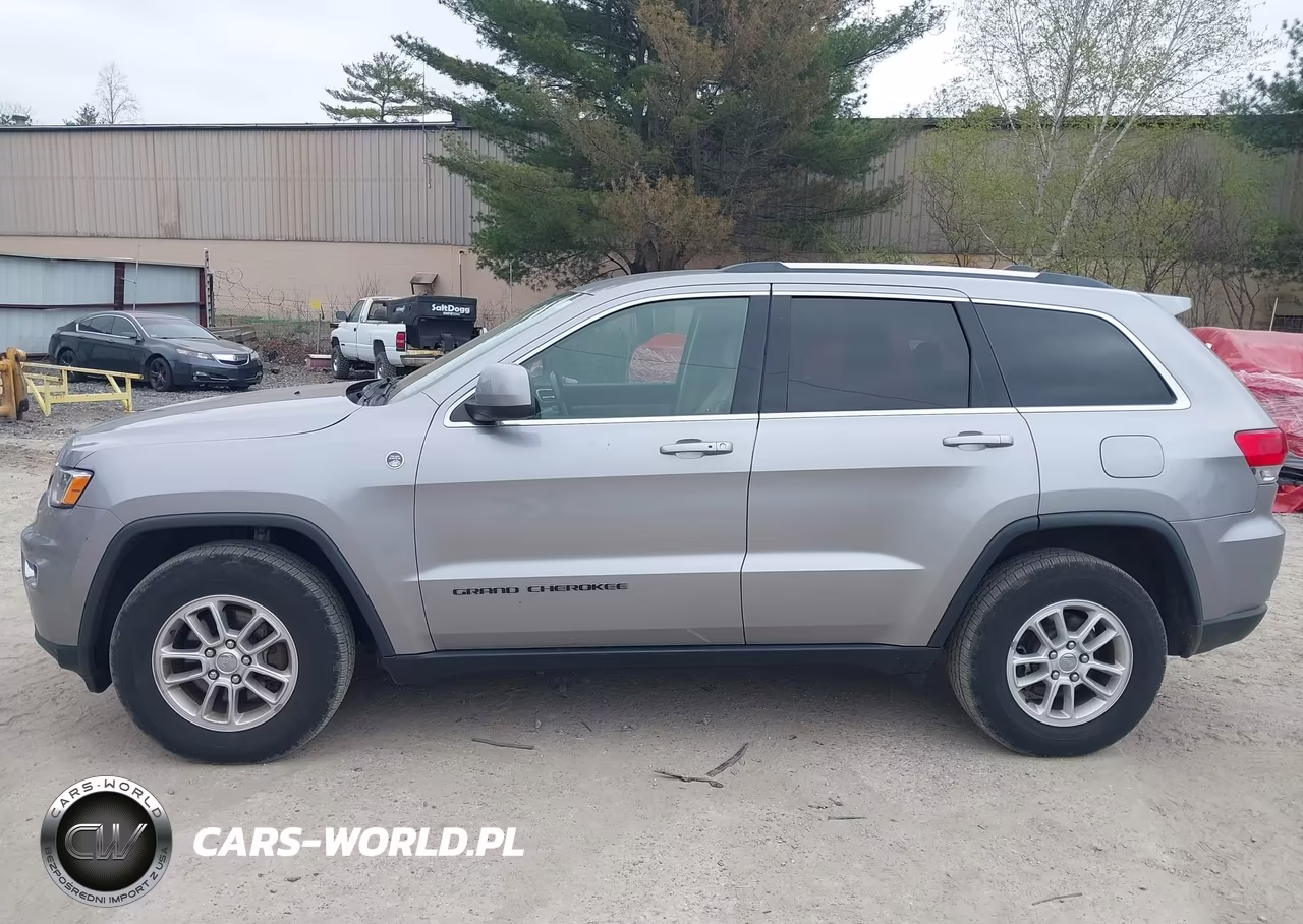 2019 Jeep Grand Cherokee Laredo E 4X4 VIN:1C4RJFAG4KC544604 - 16