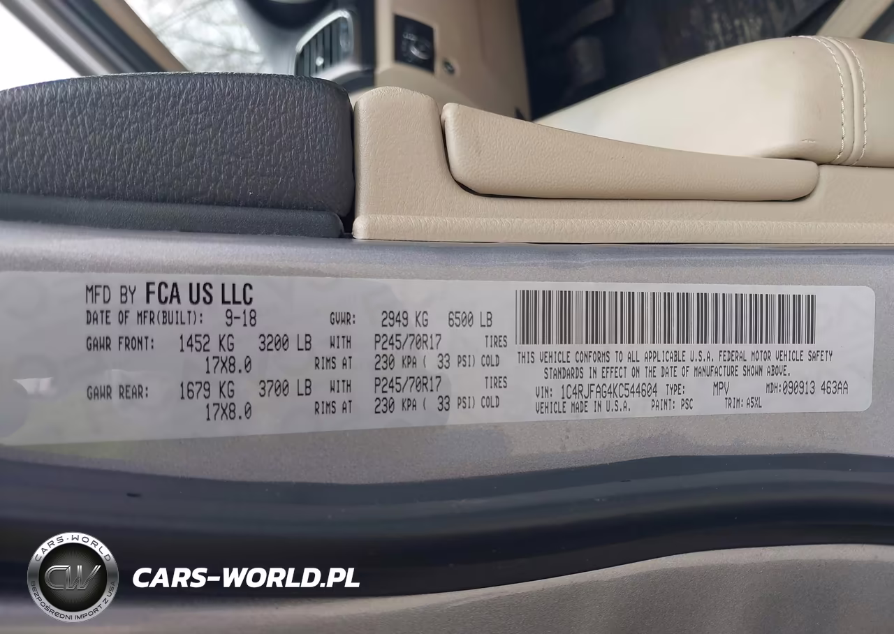 2019 Jeep Grand Cherokee Laredo E 4X4 VIN:1C4RJFAG4KC544604 - 9