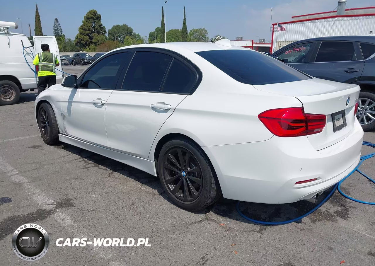 2016 BMW 320I VIN:WBA8E1G50GNU10707 - 3