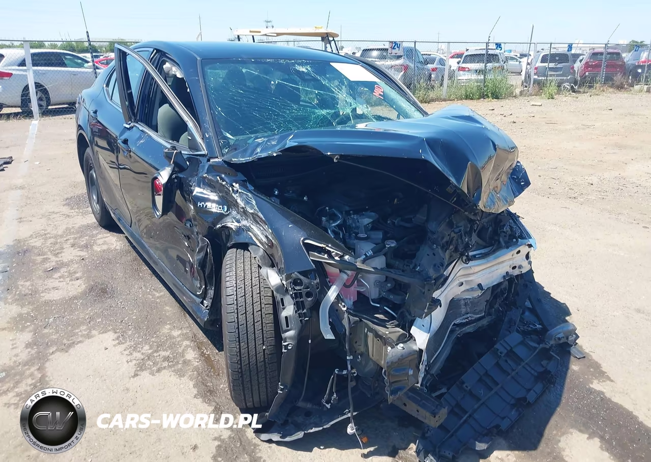 2021 Toyota Camry Le Hybrid – zdjęcie 1 z 16