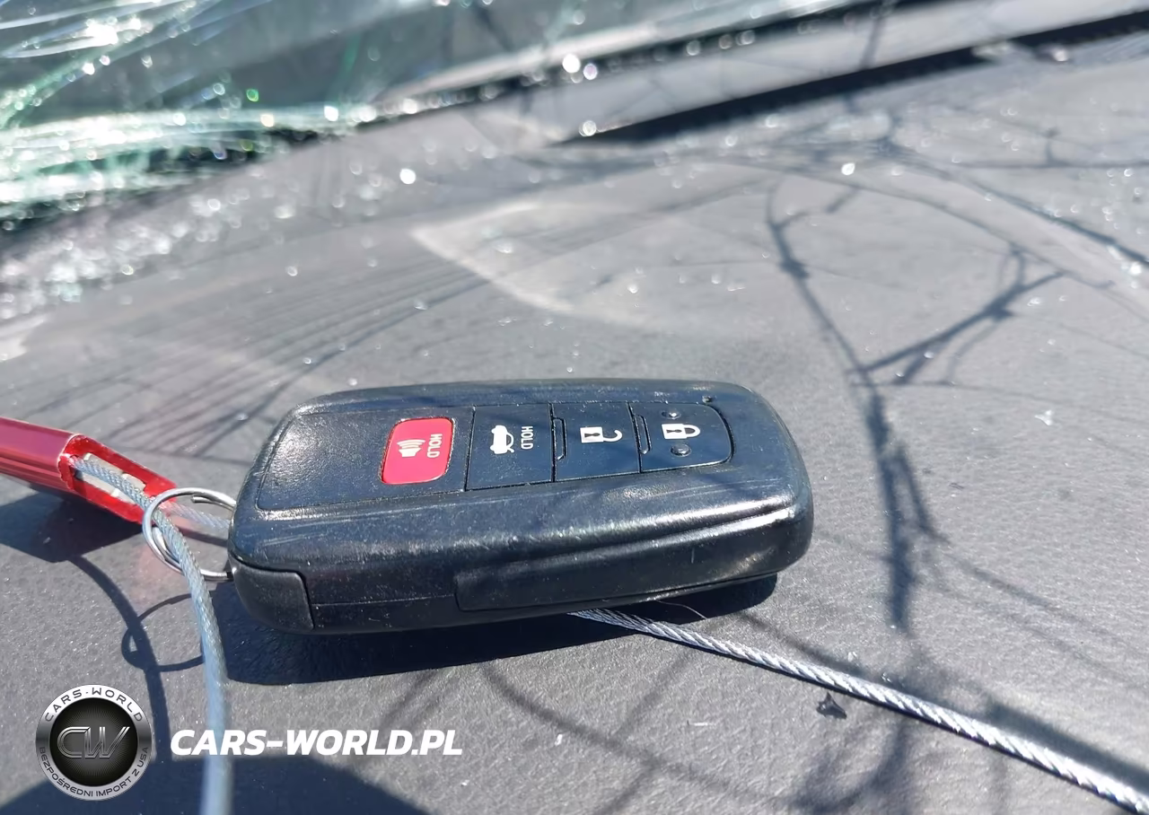 2021 Toyota Camry Le Hybrid VIN:4T1C31AK3MU032297 - 11