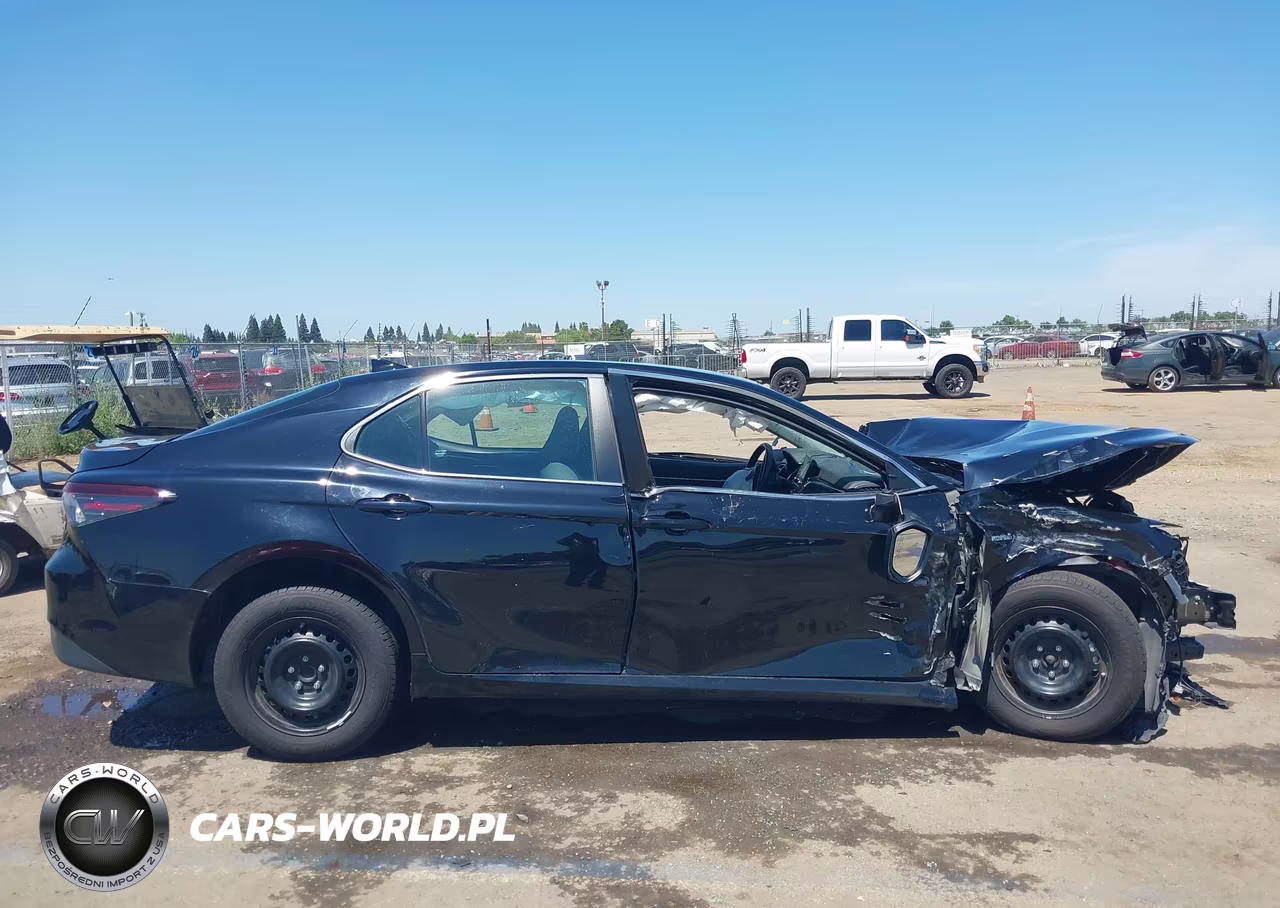 2021 Toyota Camry Le Hybrid VIN:4T1C31AK3MU032297 - 13