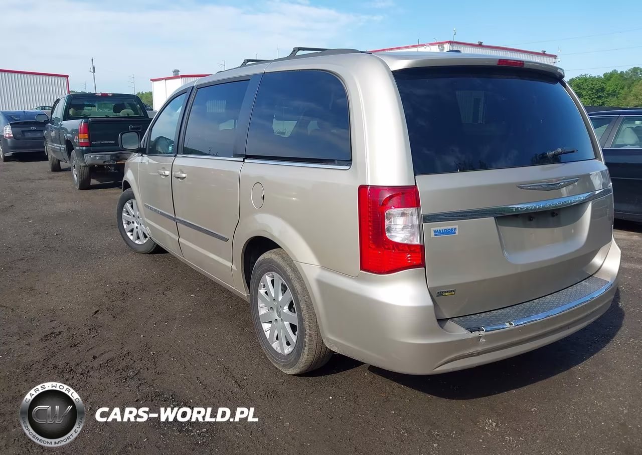 2015 Chrysler Town & Country Touring VIN:2C4RC1BG3FR565226 - 3