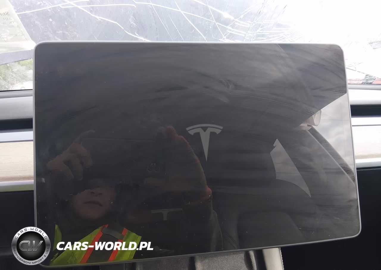 2021 Tesla Model Y Performance Dual Motor All-Wheel Drive VIN:5YJYGDEF1MF251958 - 17