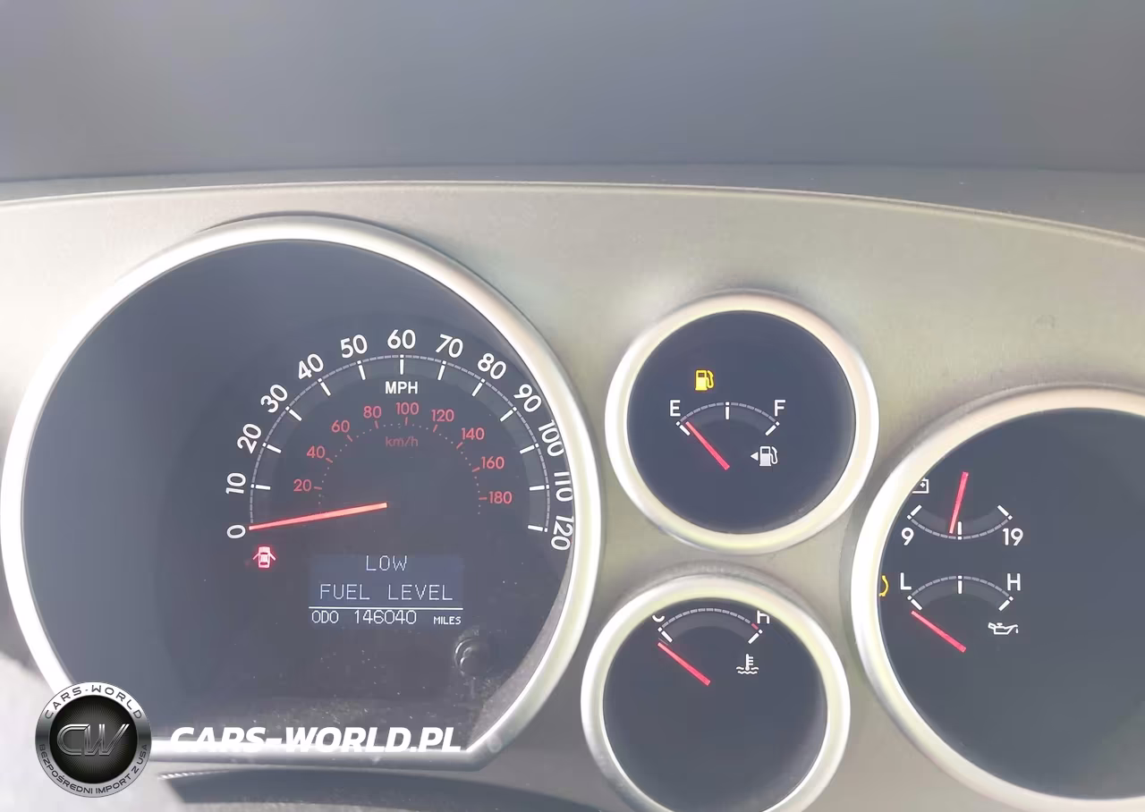 2010 Toyota Sequoia Platinum 5.7L V8 VIN:5TDDW5G18AS029403 - 7