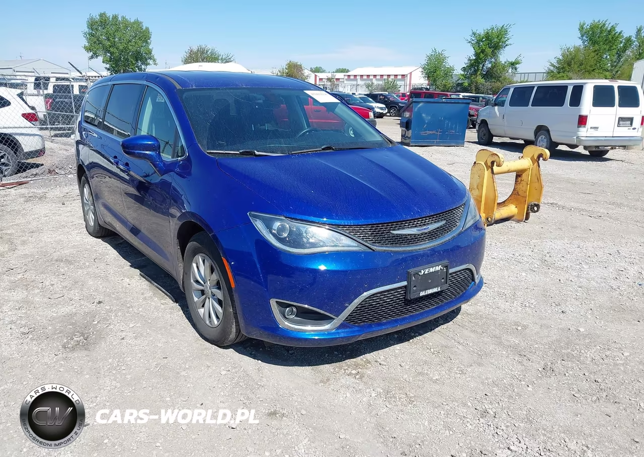 2019 Chrysler Pacifica Touring Plus – zdjęcie 1 z 21