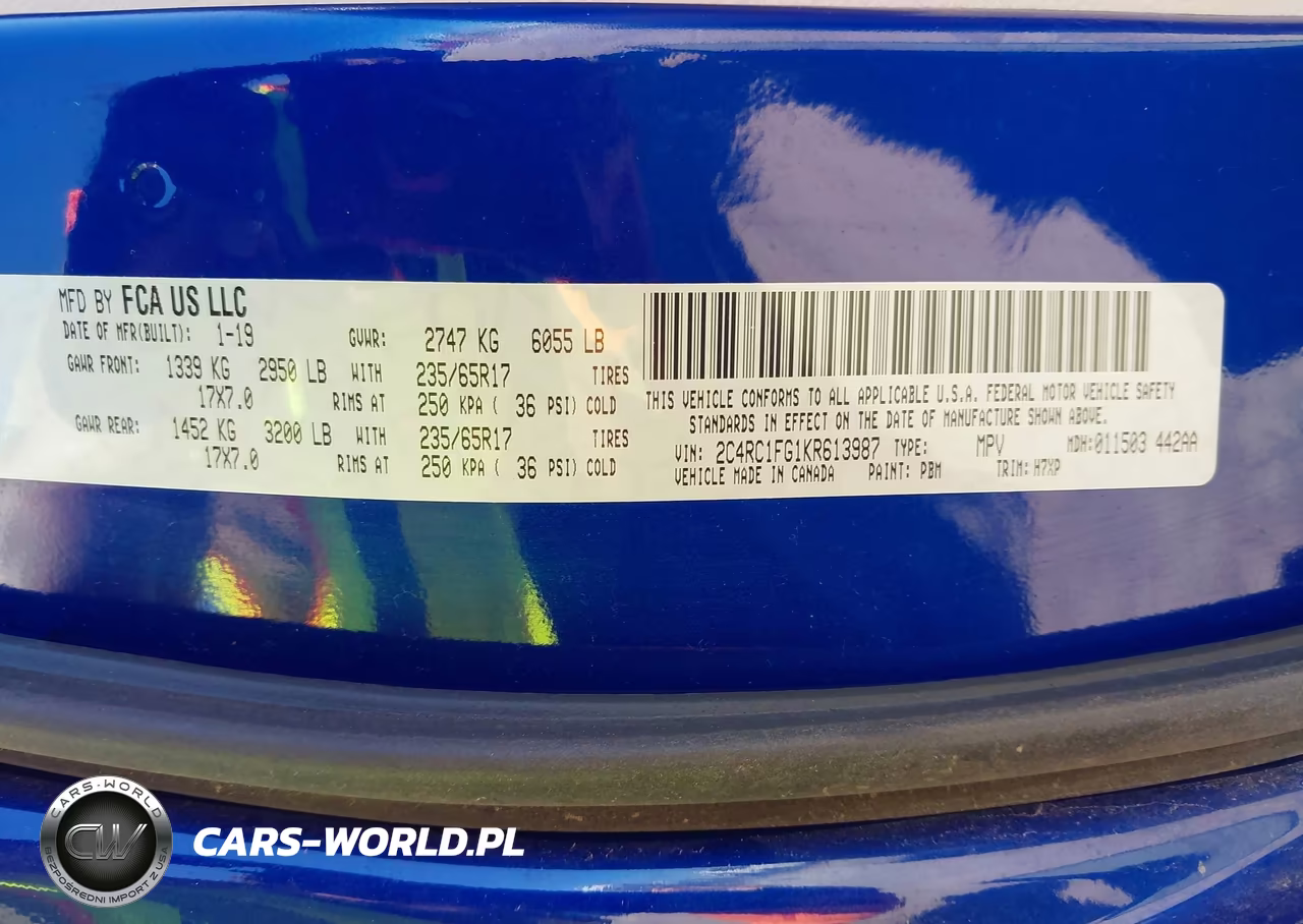 2019 Chrysler Pacifica Touring Plus VIN:2C4RC1FG1KR613987 - 9