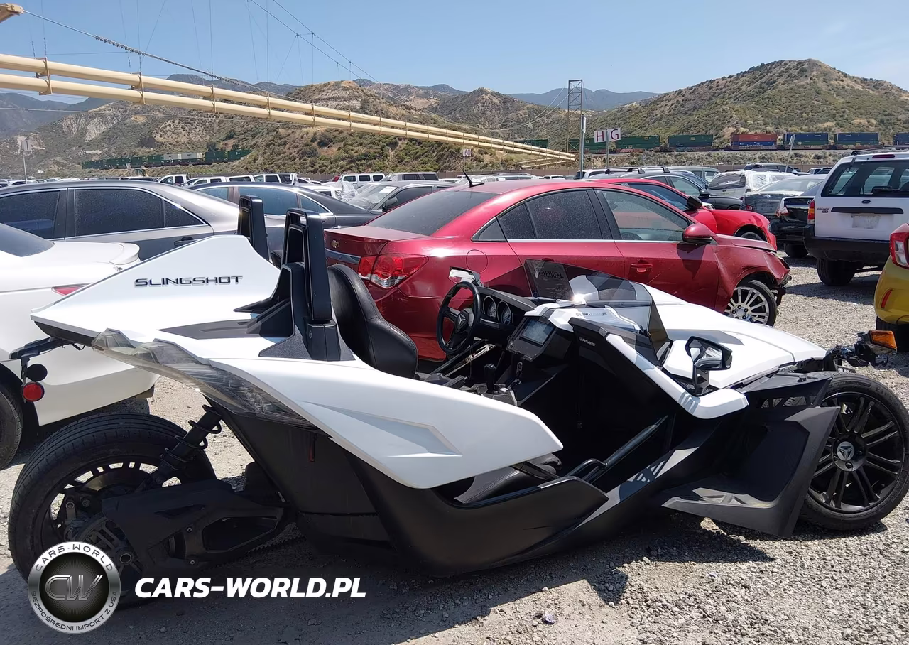 2019 Polaris Slingshot VIN:57XAASFA9K8135731 - 13