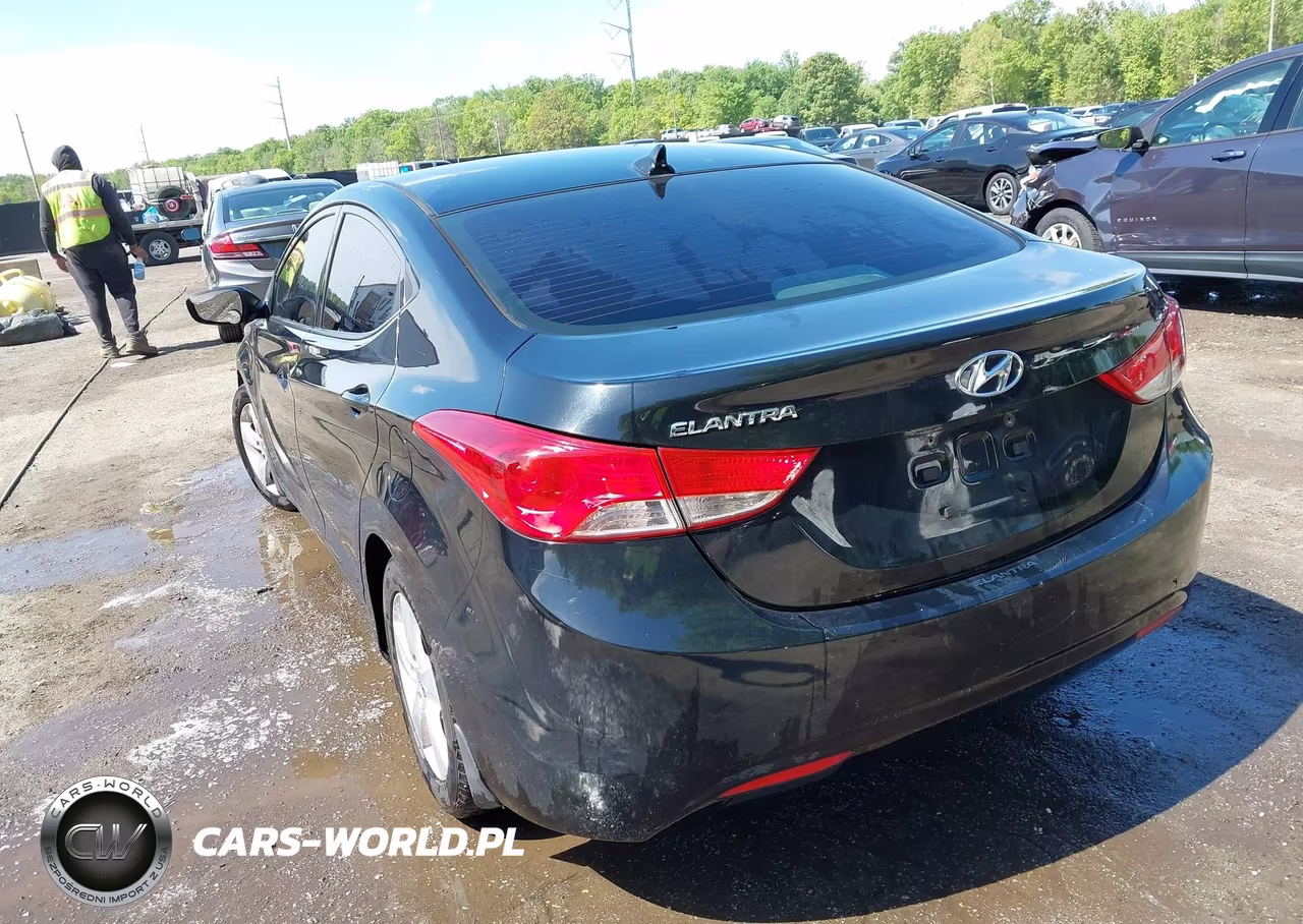 2013 Hyundai Elantra Gls VIN:5NPDH4AE6DH278793 - 3