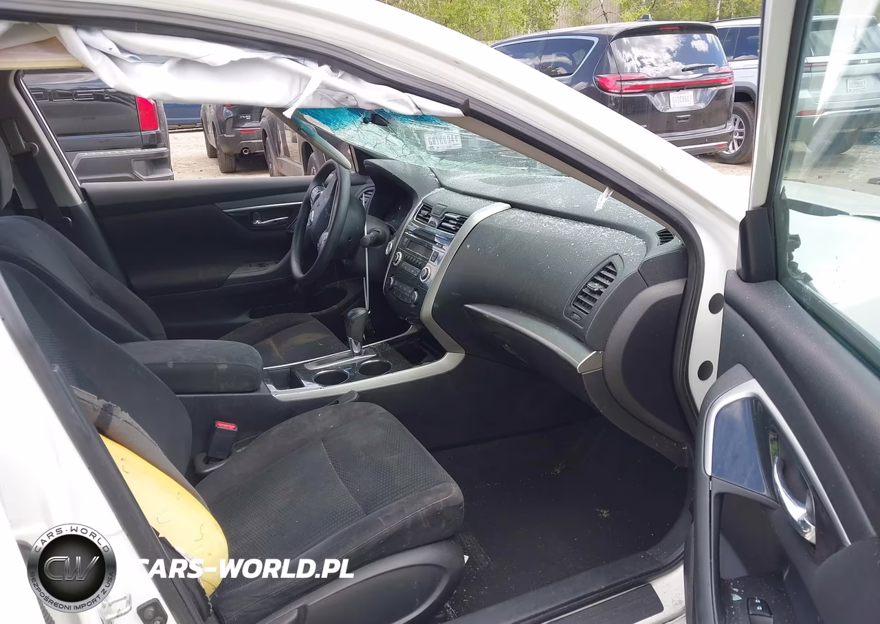 2014 Nissan Altima 2.5 S VIN:1N4AL3AP5EN216029 - 5