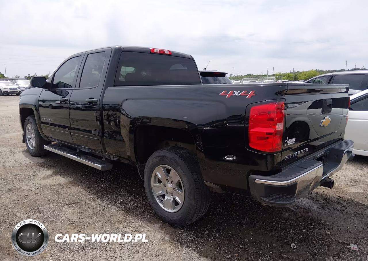 2018 Chevrolet Silverado 1500 1Lt VIN:1GCVKREC2JZ258718 - 3