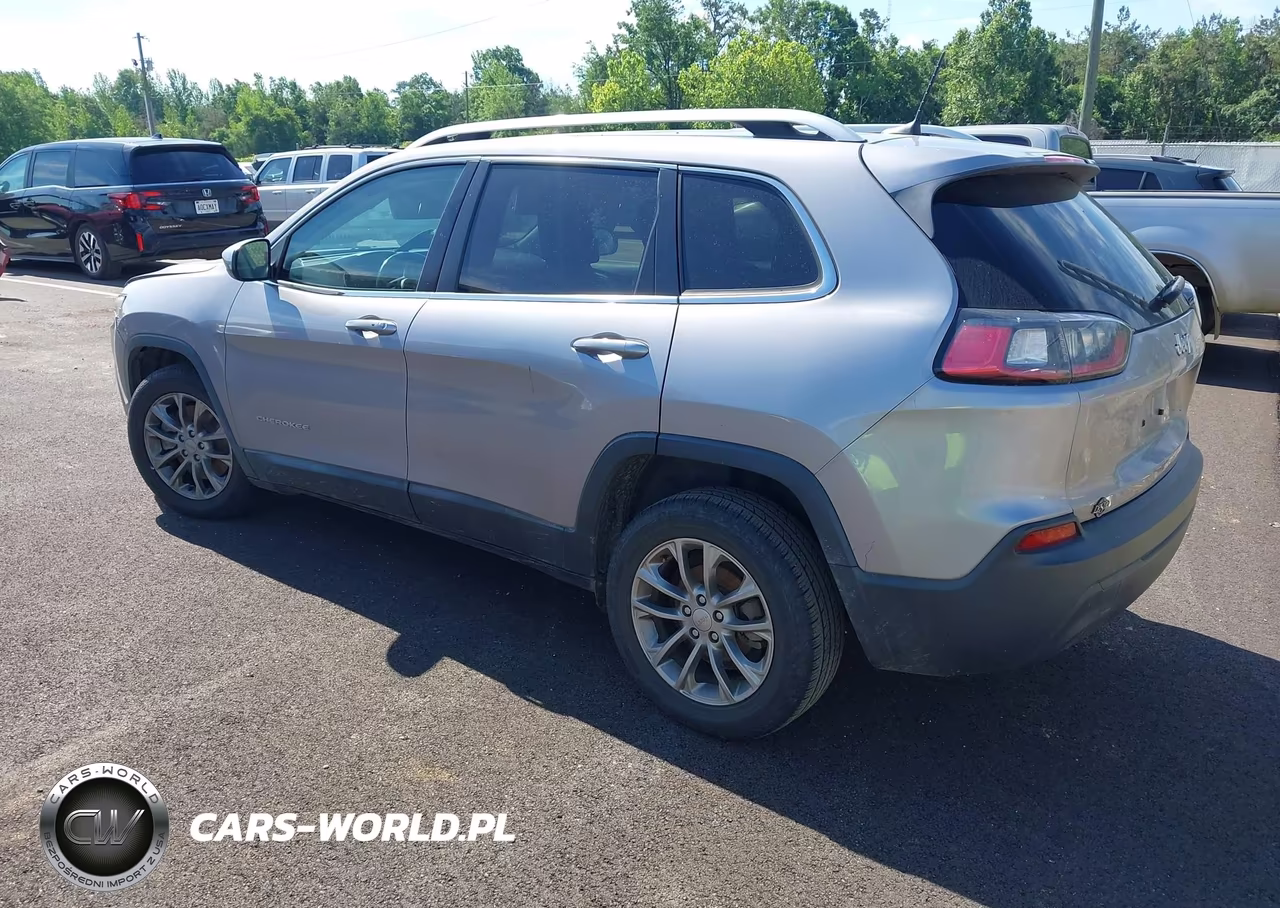 2019 Jeep Cherokee Latitude Plus Fwd VIN:1C4PJLLB3KD226264 - 3