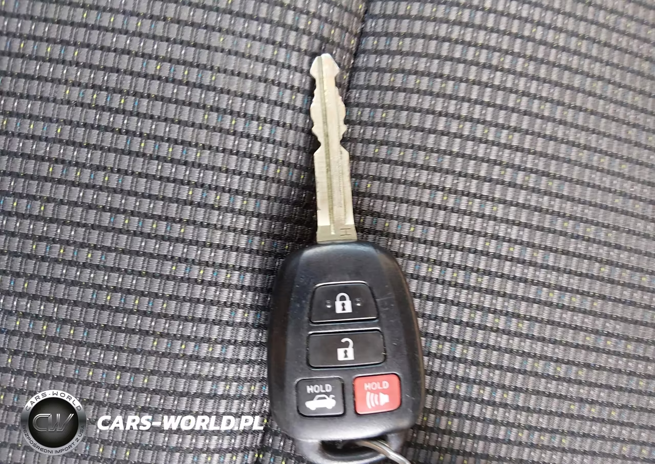 2015 Toyota Corolla S Plus VIN:2T1BURHE1FC264604 - 11