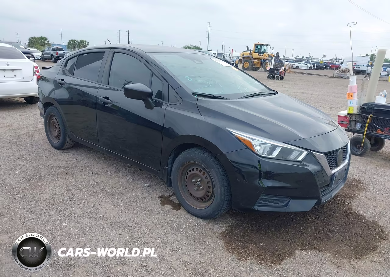 2021 Nissan Versa S 5-Speed Manual Transmission – zdjęcie 1 z 17