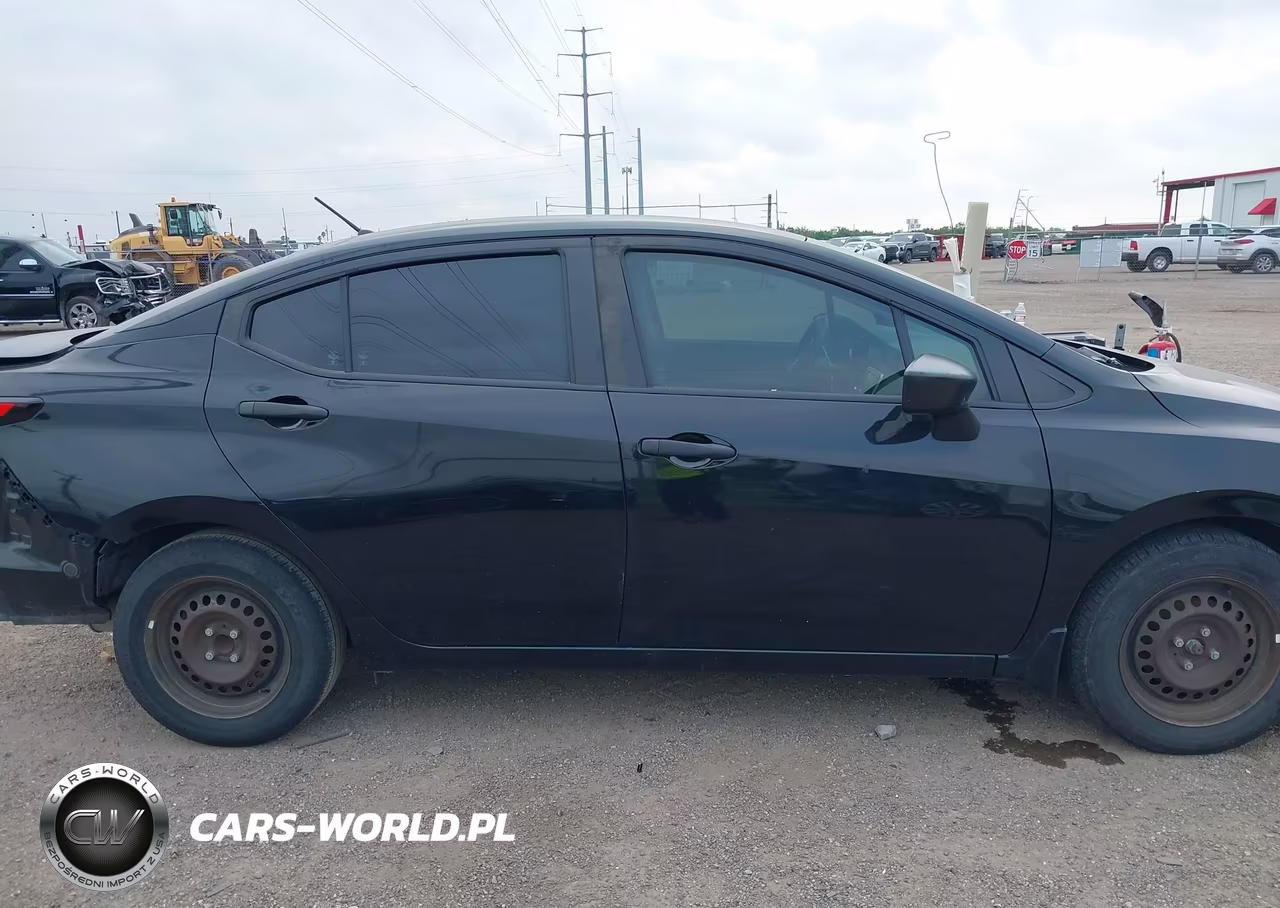 2021 Nissan Versa S 5-Speed Manual Transmission VIN:3N1CN8BVXML899922 - 14