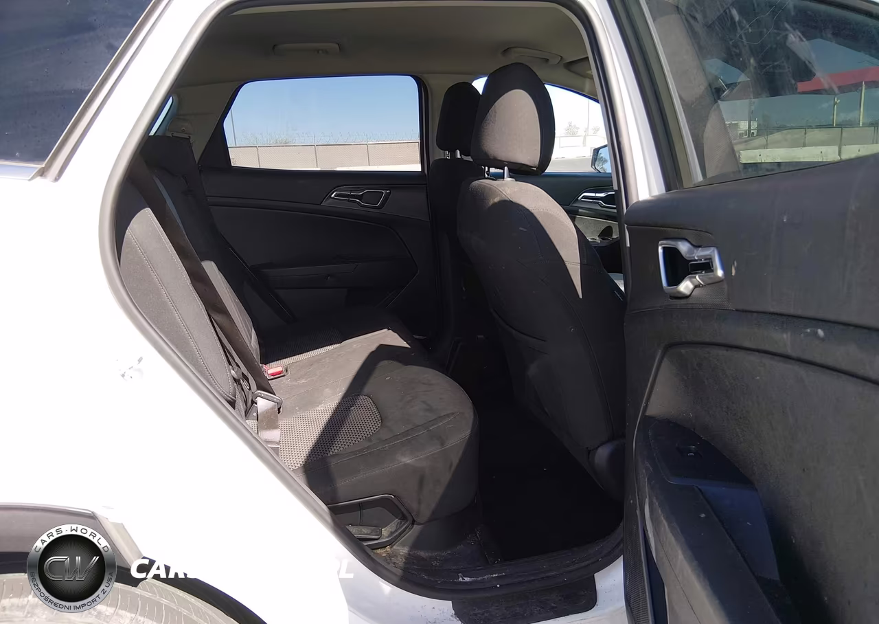 2023 Kia Sportage Hybrid Lx VIN:KNDPUCAG8P7018179 - 8