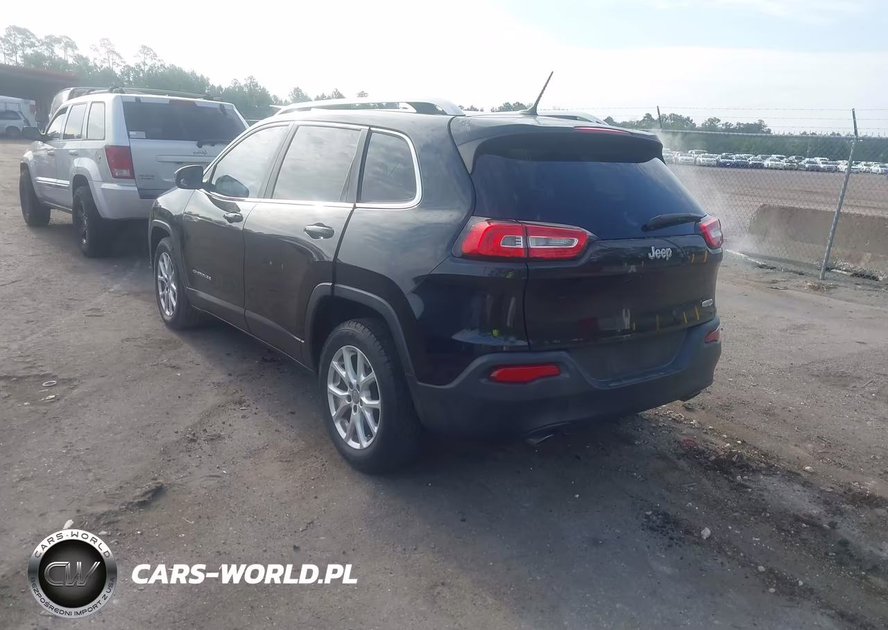 2014 Jeep Cherokee Latitude VIN:1C4PJLCS1EW183083 - 3