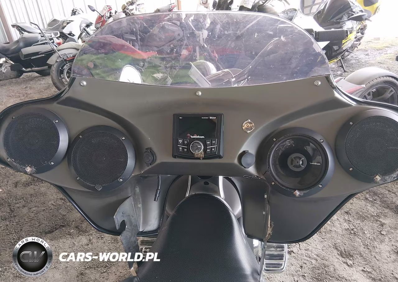 2018 Harley-Davidson Flrt Free Wheeler VIN:1HD1MCC13JB850725 - 15