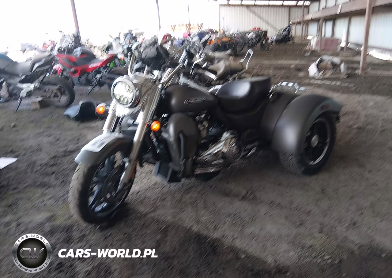 2018 Harley-Davidson Flrt Free Wheeler VIN:1HD1MCC13JB850725 - 2