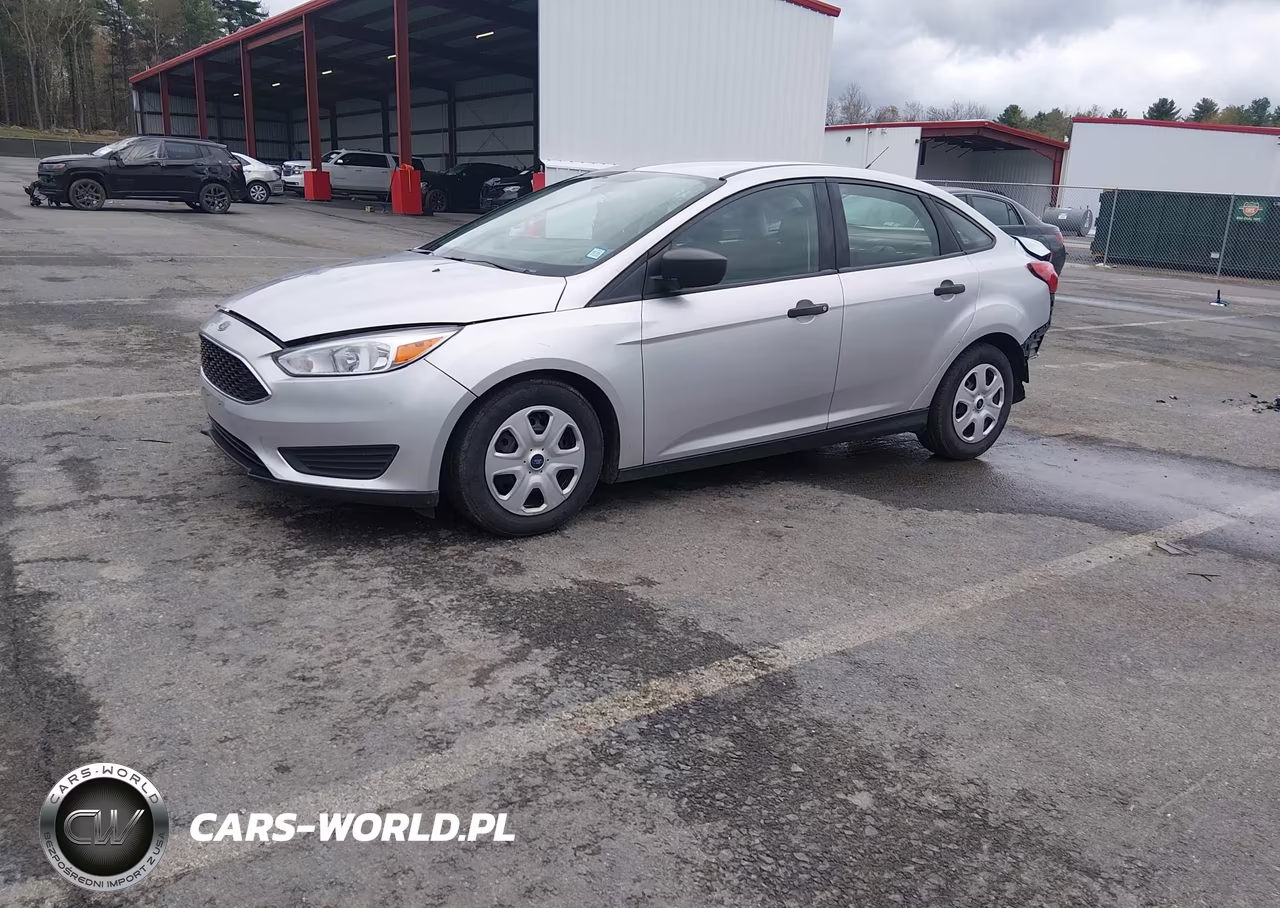 2018 Ford Focus S VIN:1FADP3E21JL310169 - 2