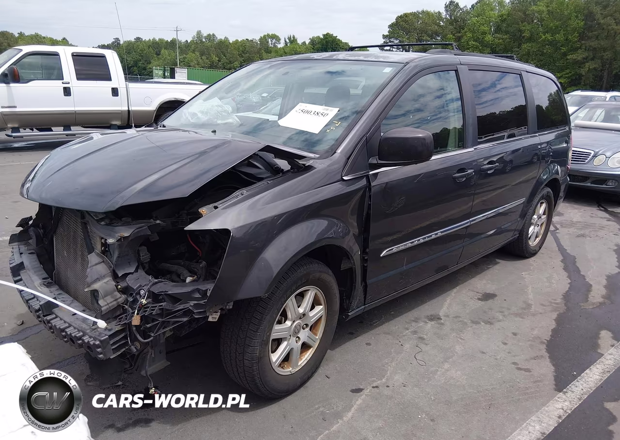 2011 Chrysler Town & Country Touring VIN:2A4RR5DG6BR646888 - 2