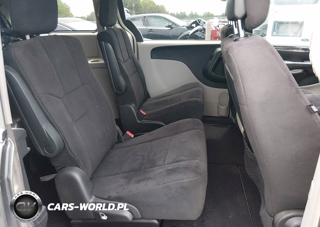 2011 Chrysler Town & Country Touring VIN:2A4RR5DG6BR646888 - 8