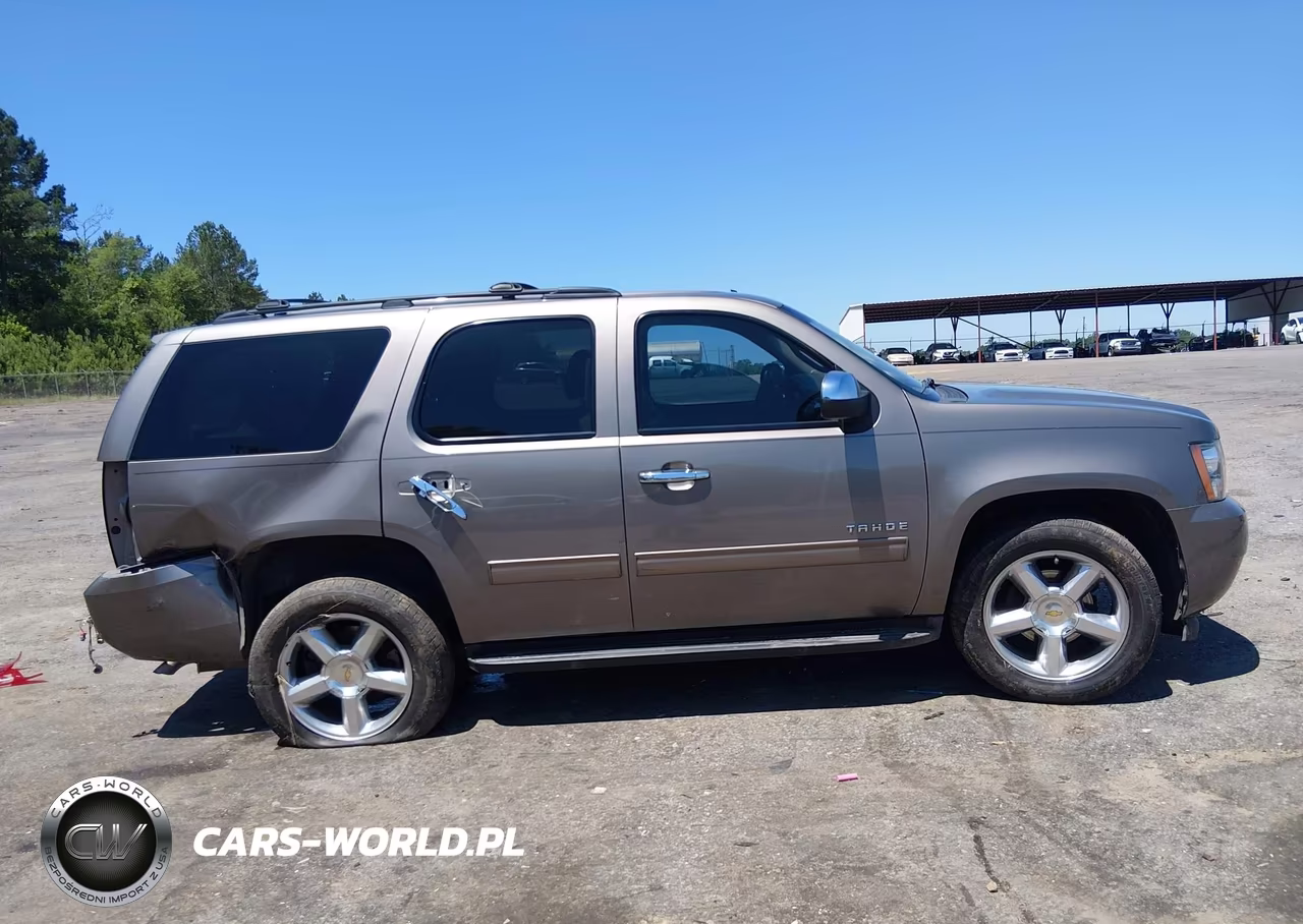 2014 Chevrolet Tahoe Ls VIN:1GNSCAE01ER156394 - 13