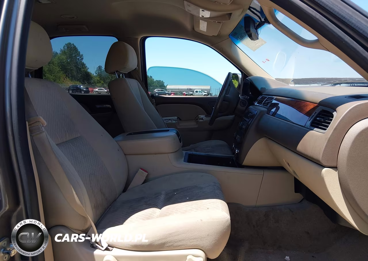 2014 Chevrolet Tahoe Ls VIN:1GNSCAE01ER156394 - 5