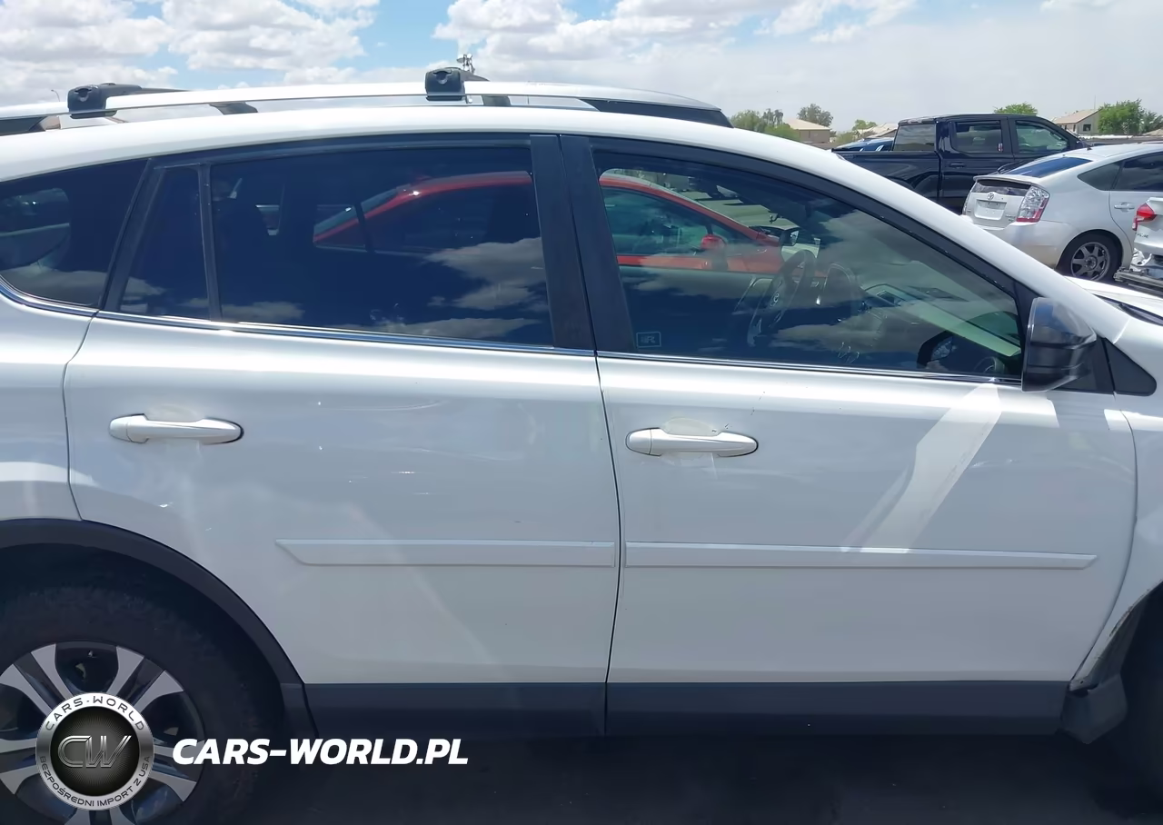 2018 Toyota Rav4 Le VIN:JTMBFREV1JJ181587 - 14