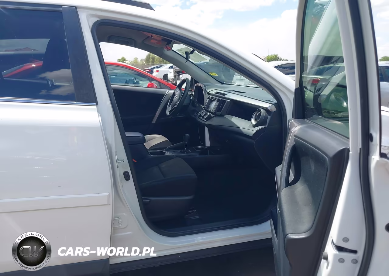 2018 Toyota Rav4 Le VIN:JTMBFREV1JJ181587 - 5