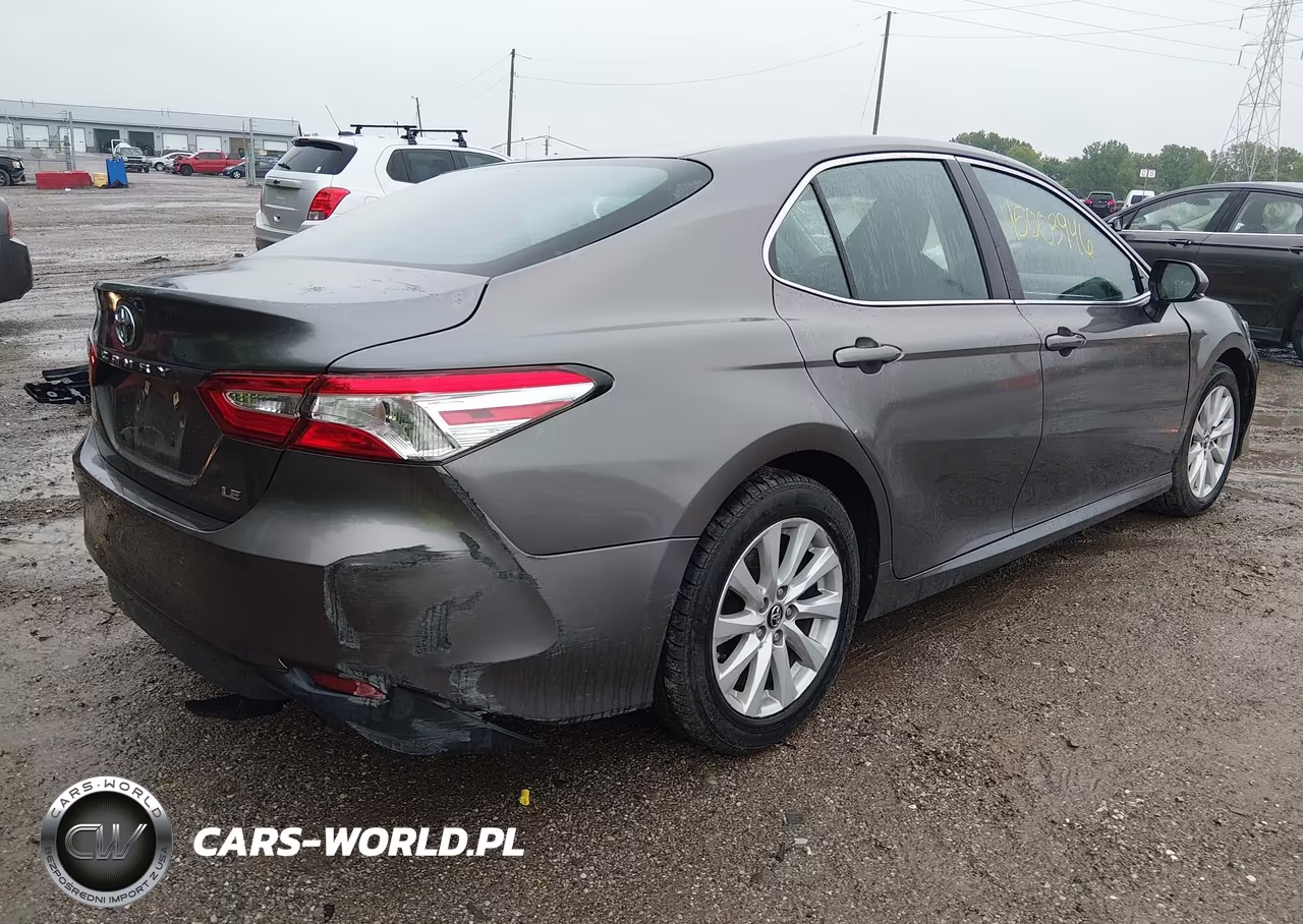 2018 Toyota Camry L-Le-Se-Xle VIN:4T1B11HK4JU106149 - 4