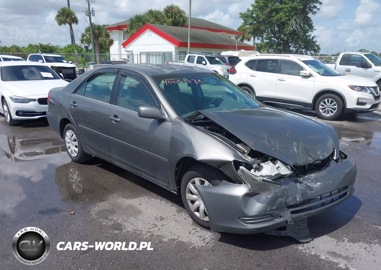 2004 Toyota Camry Le
