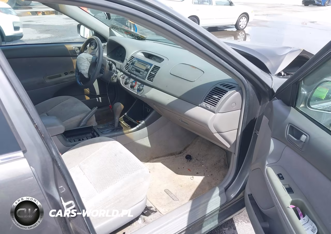 2004 Toyota Camry Le VIN:4T1BE32K54U922235 - 5