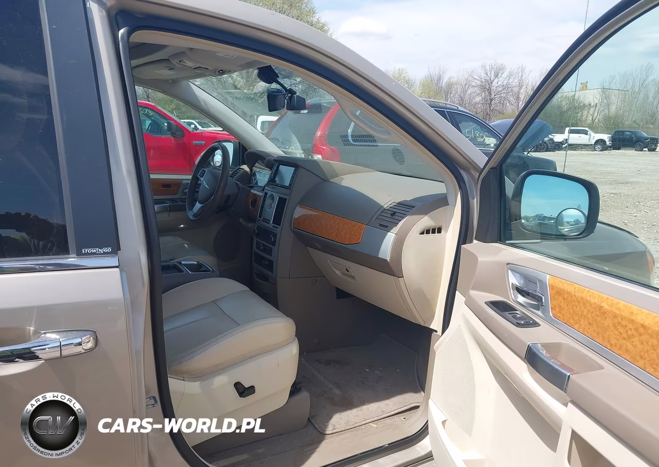 2009 Chrysler Town & Country Limited VIN:2A8HR64X49R659696 - 5