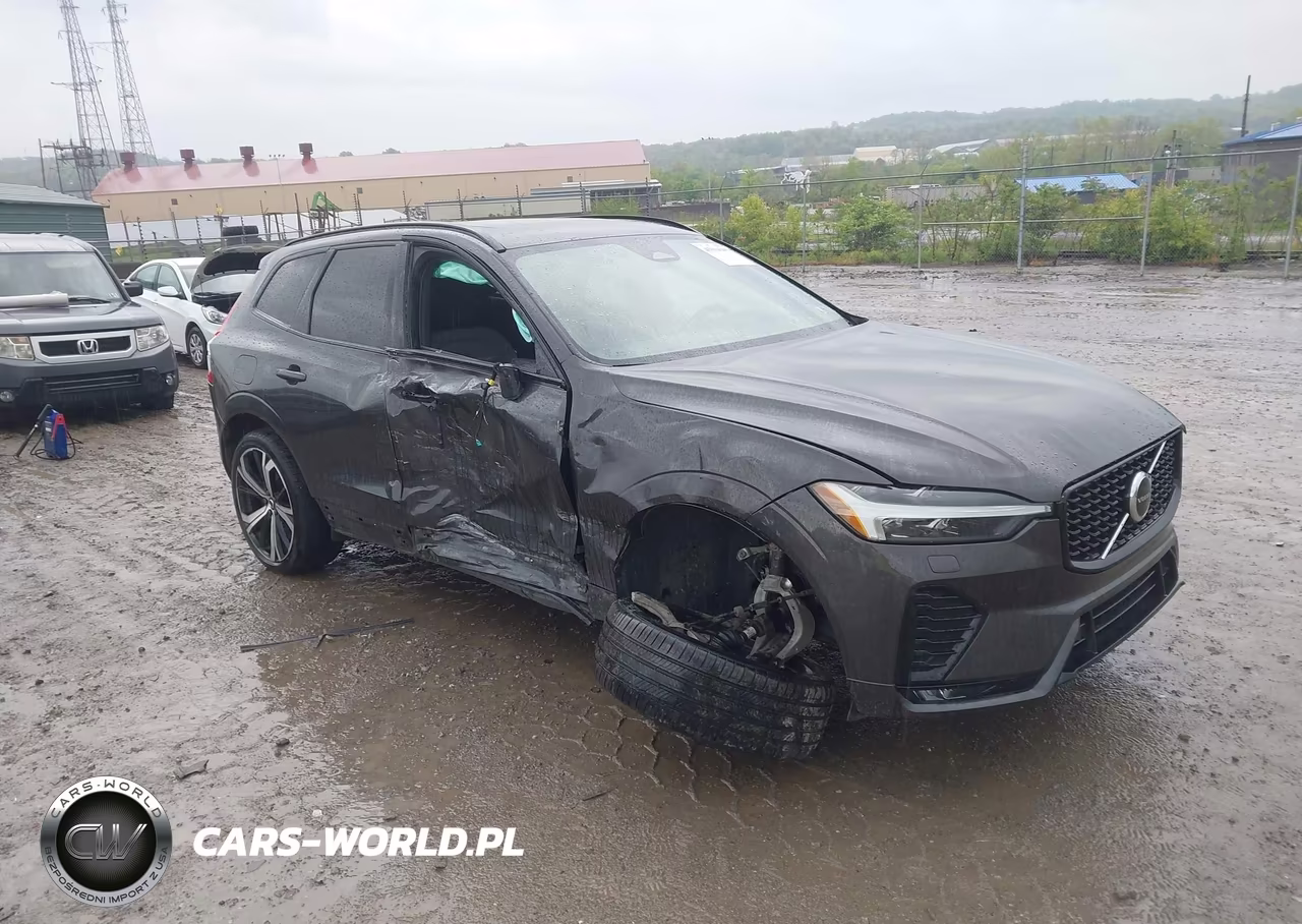 2022 Volvo Xc60 B6 R-Design