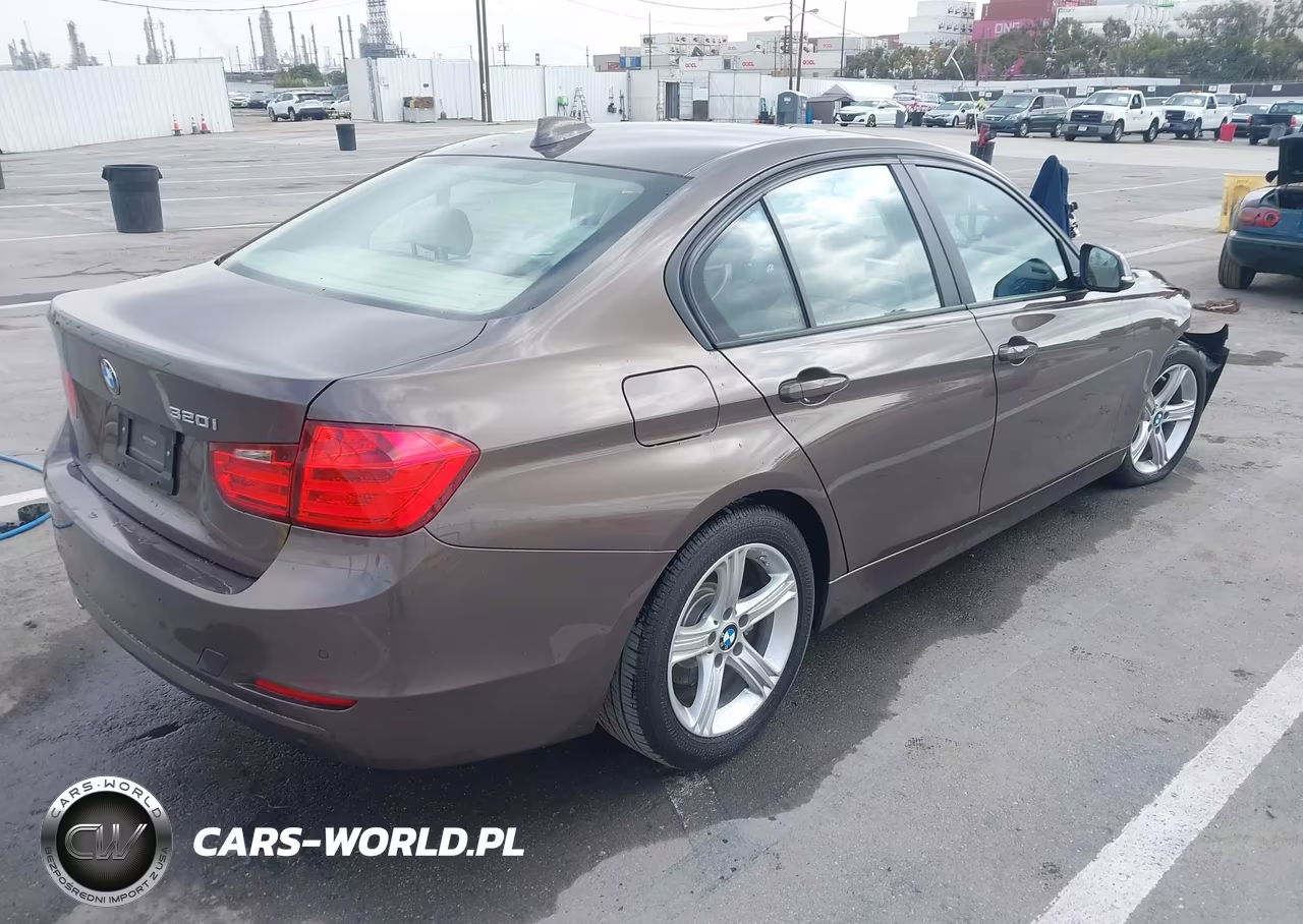 2015 BMW 320 I VIN:WBA3B1C57FK139461 - 4