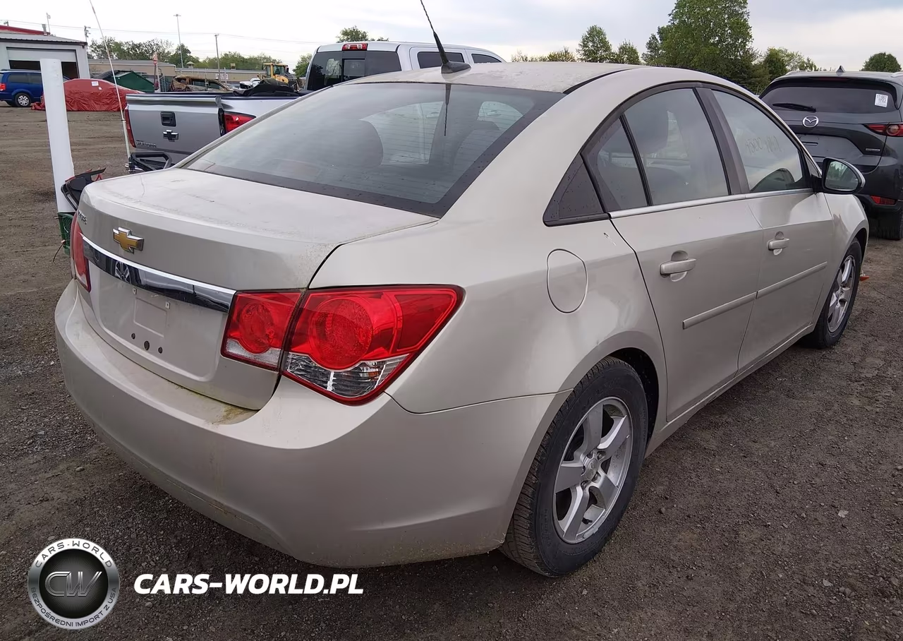 2014 Chevrolet Cruze Ls Auto VIN:1G1PA5SH7E7199406 - 4