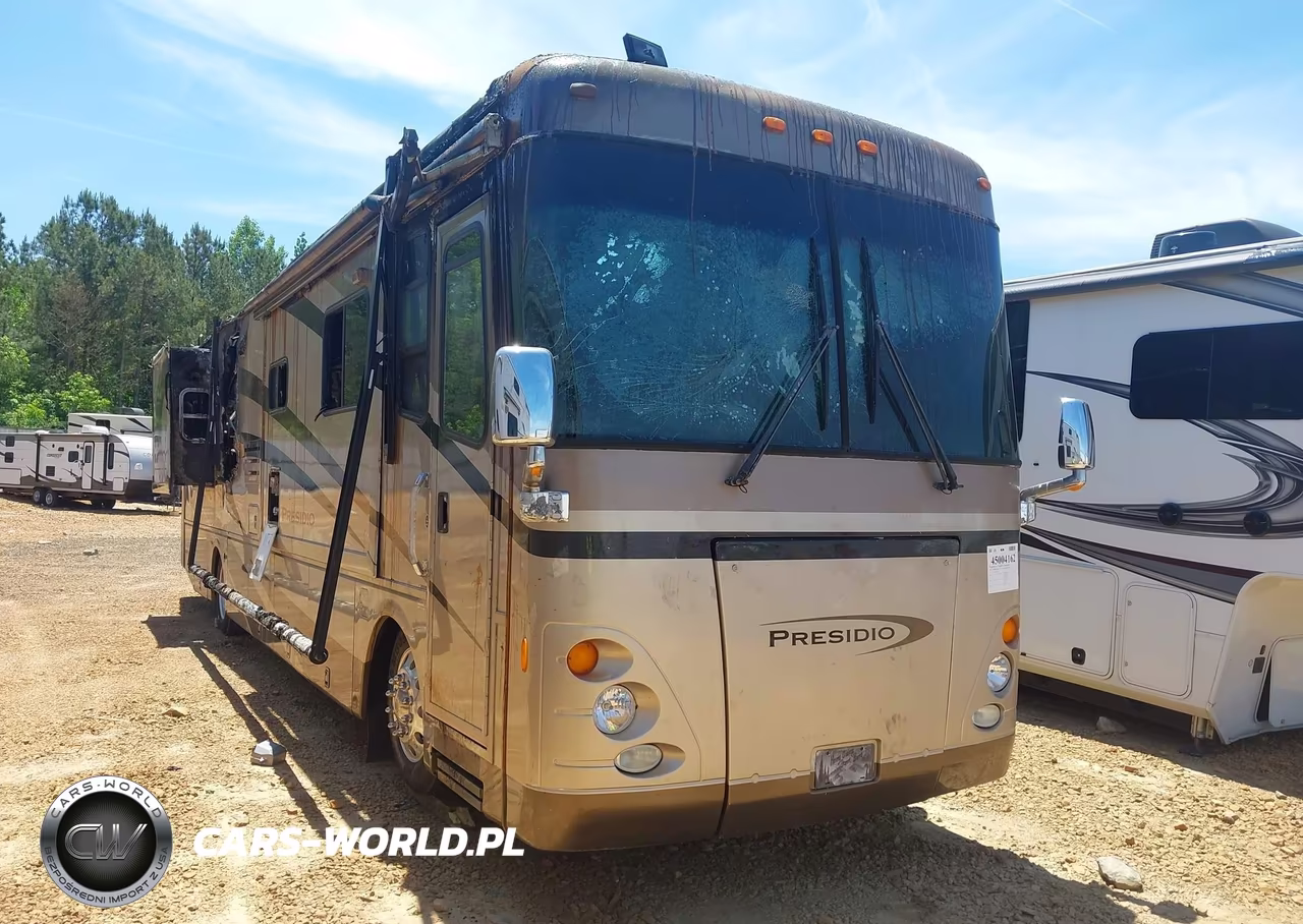 2005 Workhorse Custom Chassis Motorhome Chassis R00