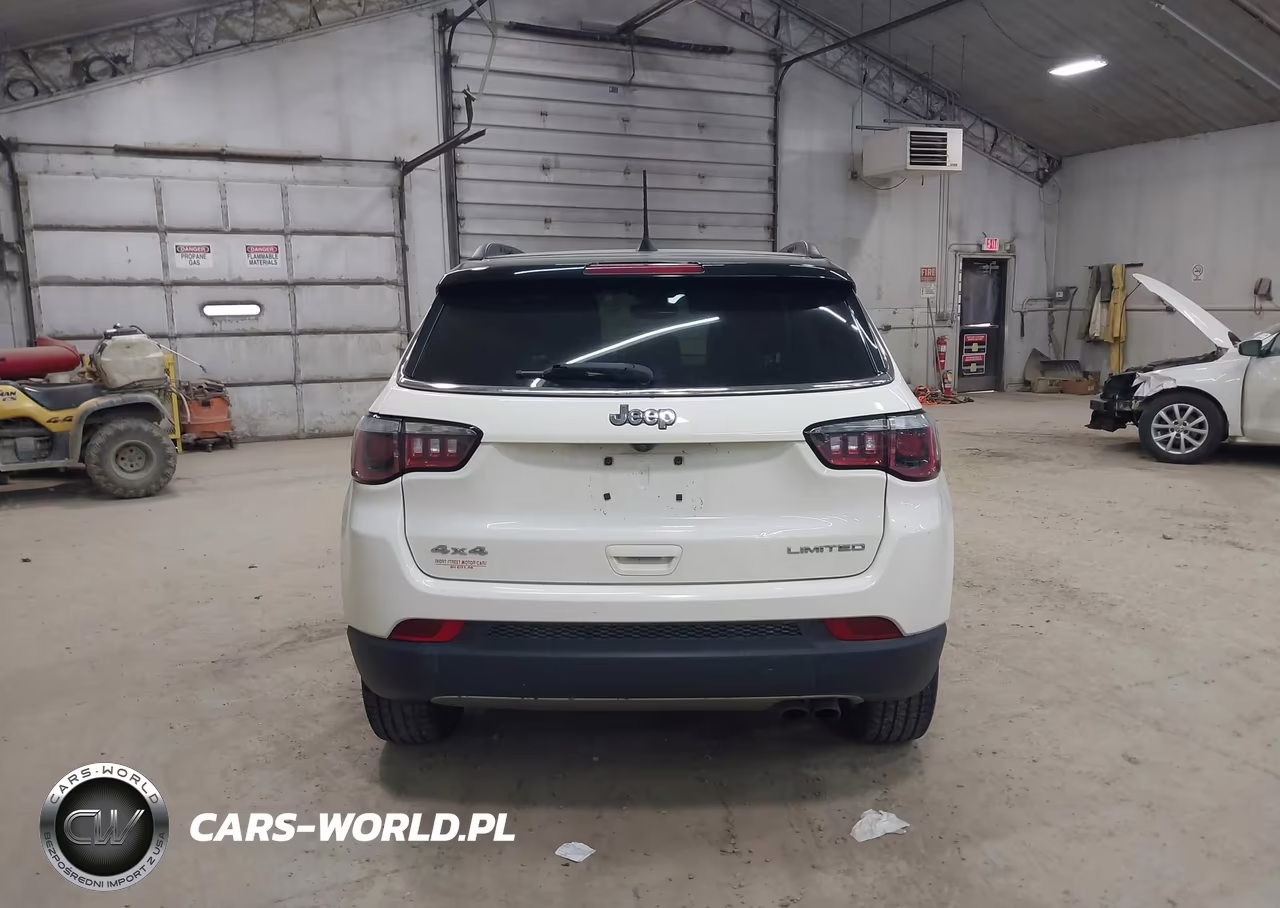 2018 Jeep Compass Limited 4X4 VIN:3C4NJDCB0JT396393 - 16