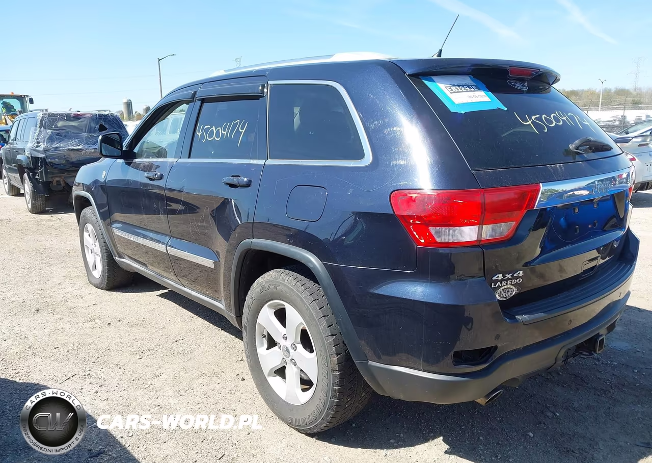 2011 Jeep Grand Cherokee Laredo VIN:1J4RR4GT6BC587708 - 3