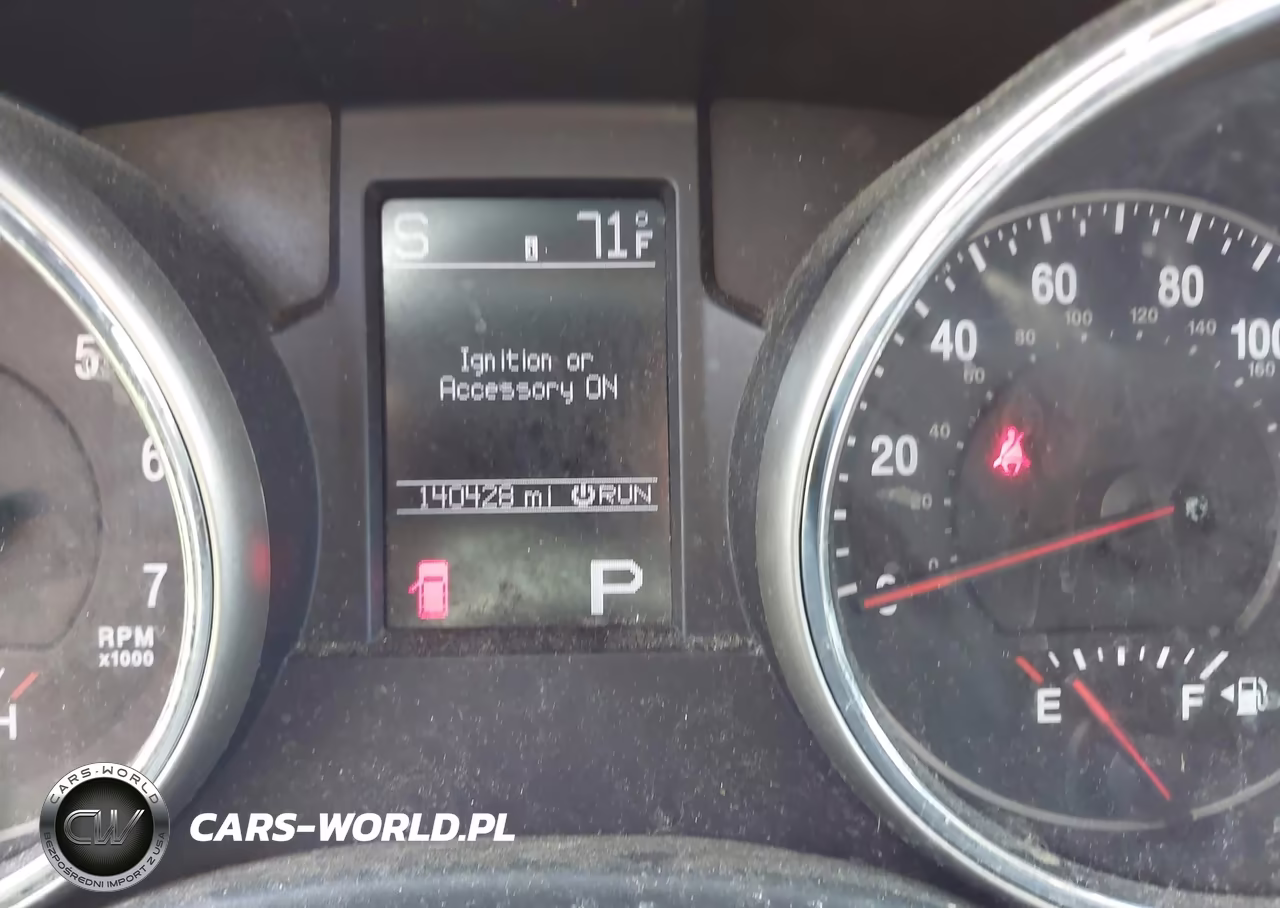 2011 Jeep Grand Cherokee Laredo VIN:1J4RR4GT6BC587708 - 7