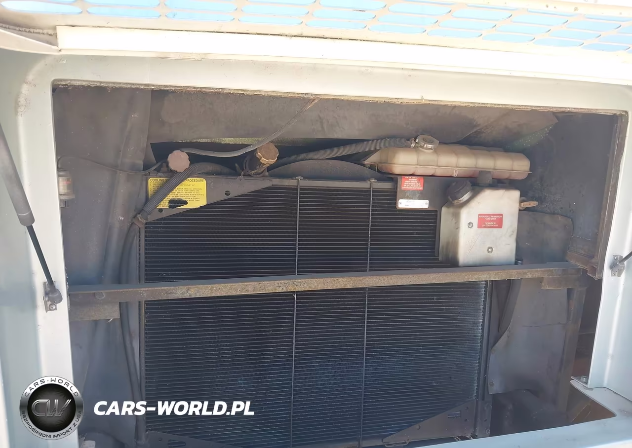 2000 Freightliner Chassis X Line Motor Home VIN:4UZ6XFBA2YCG55283 - 10
