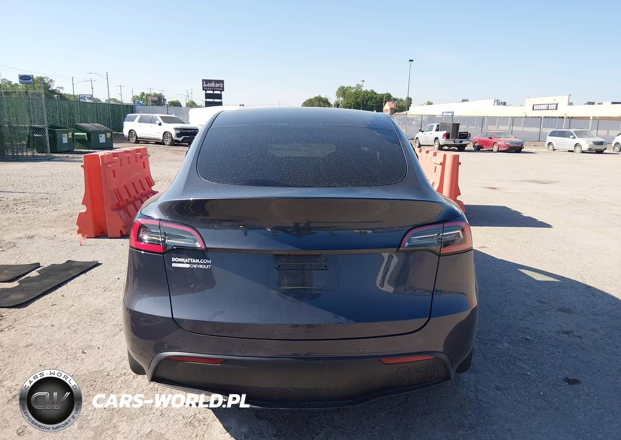 2021 Tesla Model Y Long Range Dual Motor All-Wheel Drive VIN:5YJYGDEE6MF080647 - 17