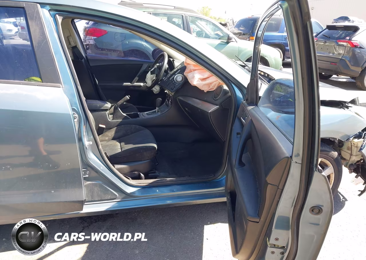 2011 Mazda Mazda3 I Touring VIN:JM1BL1VF0B1481304 - 5