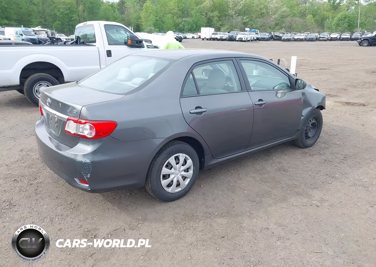 2011 Toyota Corolla Le VIN:2T1BU4EE5BC718161 - 4