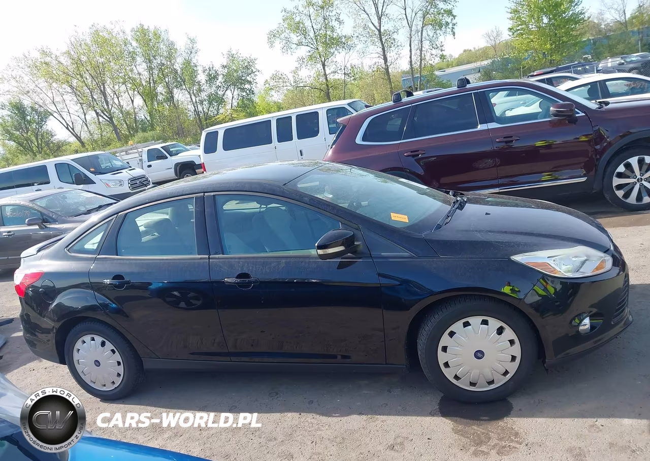 2012 Ford Focus Se VIN:1FAHP3F20CL261842 - 13