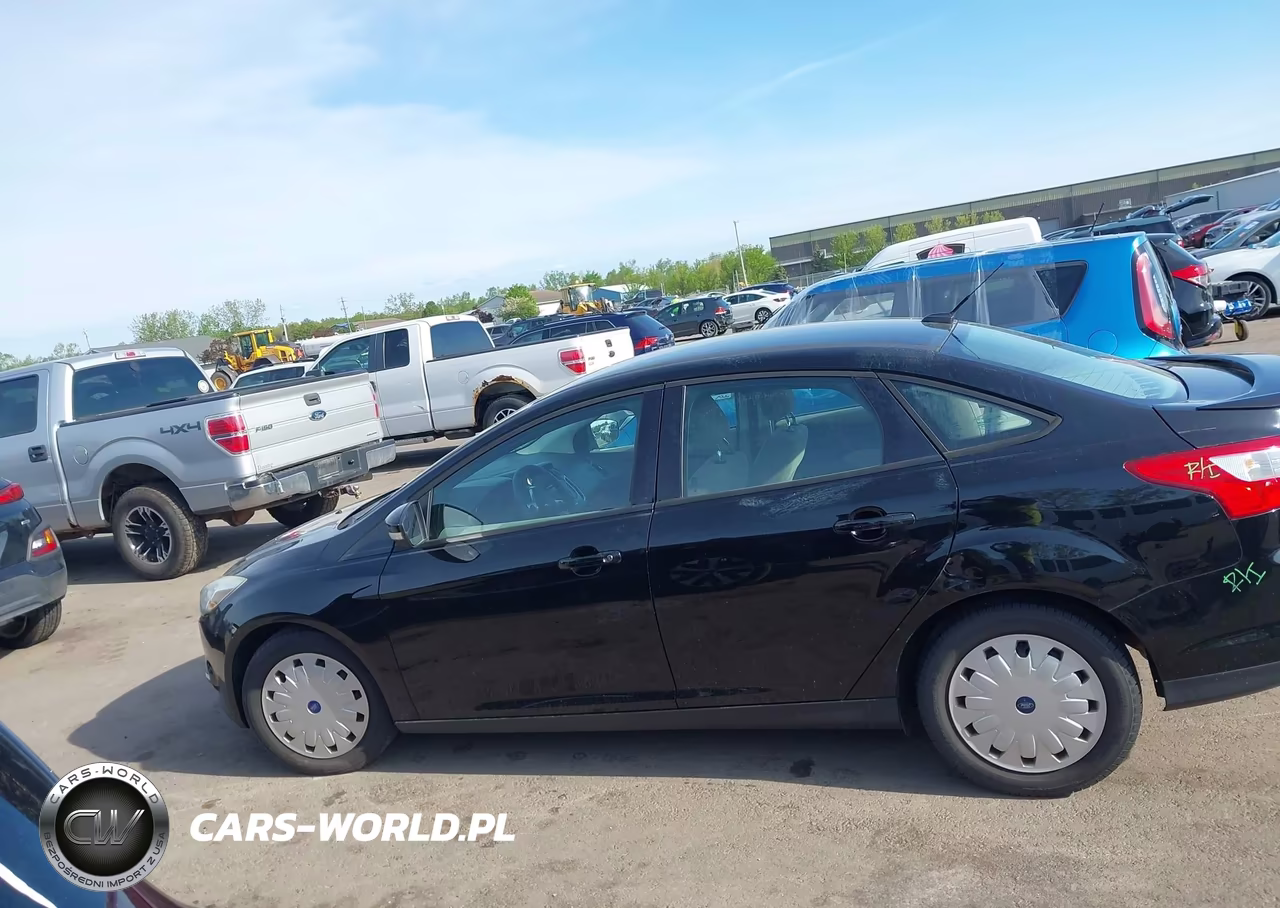 2012 Ford Focus Se VIN:1FAHP3F20CL261842 - 14