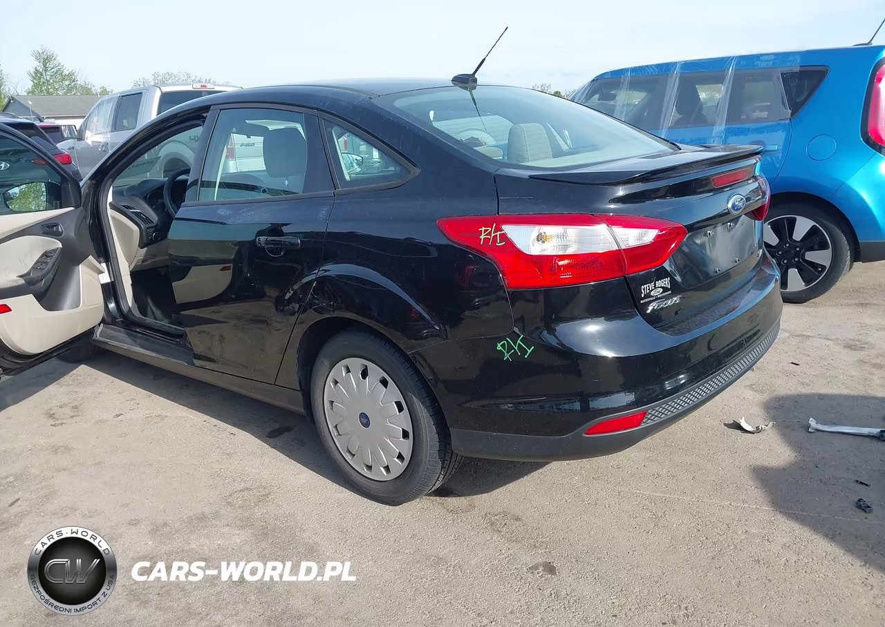 2012 Ford Focus Se VIN:1FAHP3F20CL261842 - 6